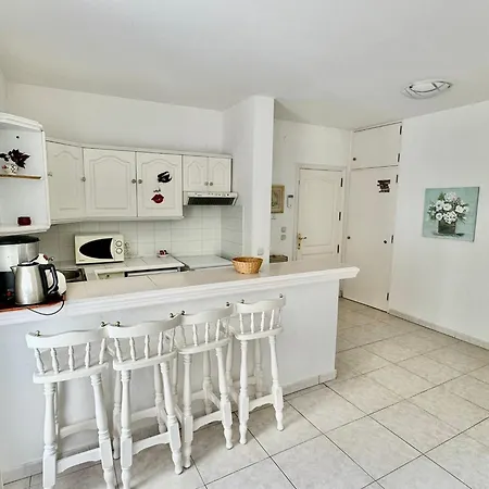 Casa Lilo, En Jardin Grande, Con Gran Piscina Y Barbacoa Tatil Evi