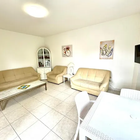 Casa Lilo, En Jardin Grande, Con Gran Piscina Y Barbacoa Tatil Evi Arona (Tenerife)