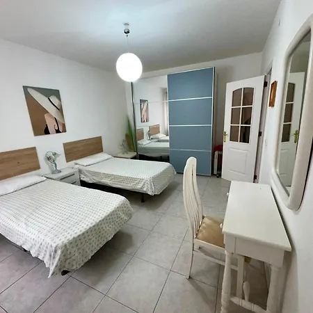 Casa Lilo, En Jardin Grande, Con Gran Piscina Y Barbacoa Tatil Evi