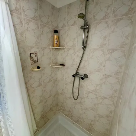 Casa Lilo * 阿罗纳